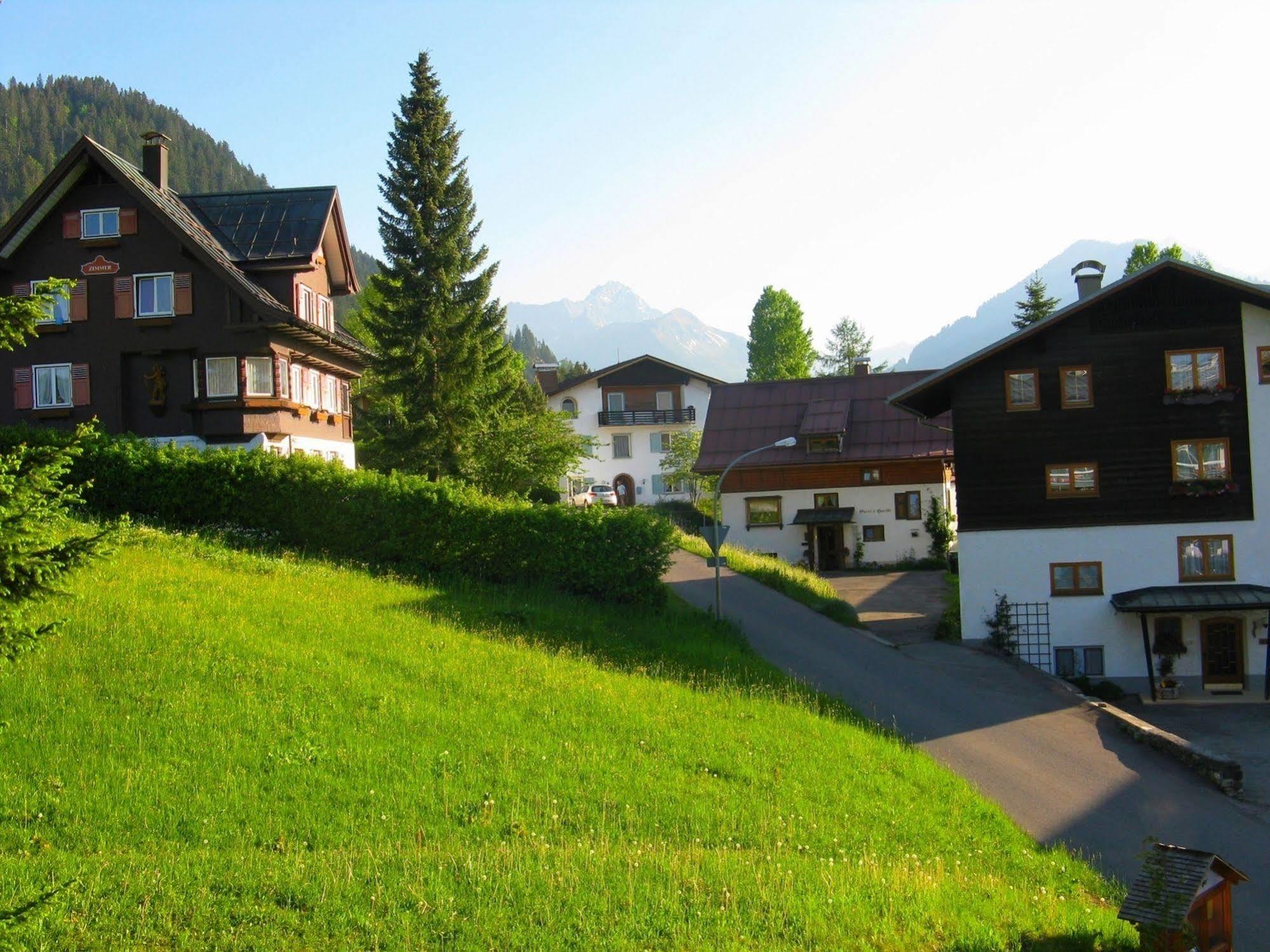 Hotel Riezler Hof Riezlern Exterior photo